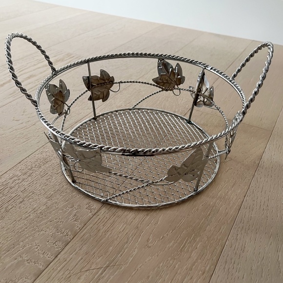 Silver Leaves Basket With Two Handles - Picture 7 of 8